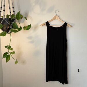 Black Sleeveless Swing Dress